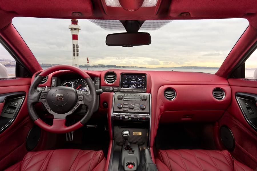  Nissan GT-R Egoist 2011 года  (фото 6 из 50)